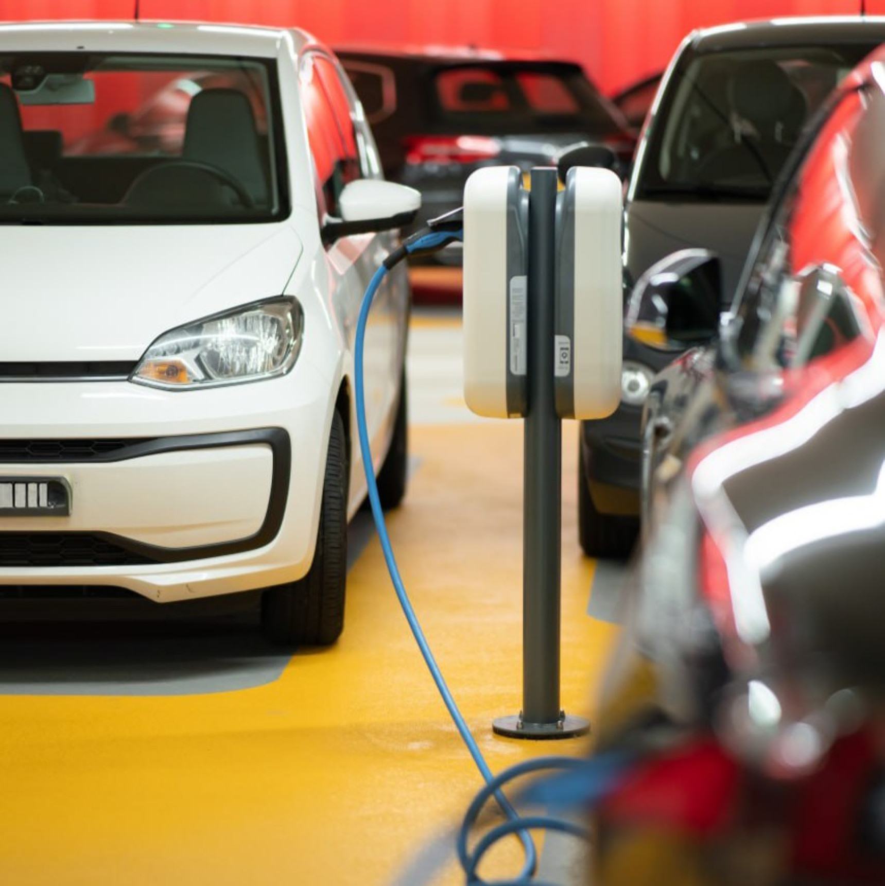 El MITECO lanza la tercera convocatoria del programa de ayudas para flotas de vehículos eléctricos, dotado con 30 millones