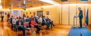 Miguel Rodrigo presenta el sello de IDAE